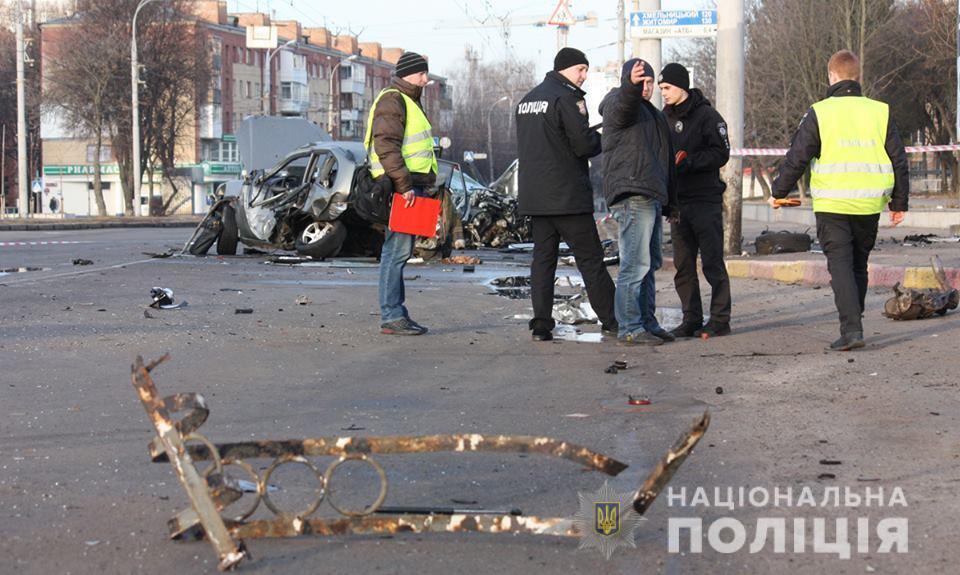 У Вінниці молодик на Infiniti вщент розтрощив таксі, є постраждалі