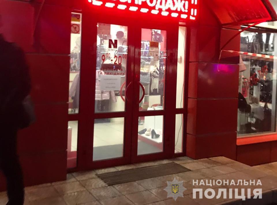 Озброєне пограбування на Київщині – грабіжники з автоматами обчистили ювелірний на 5 мільйонів