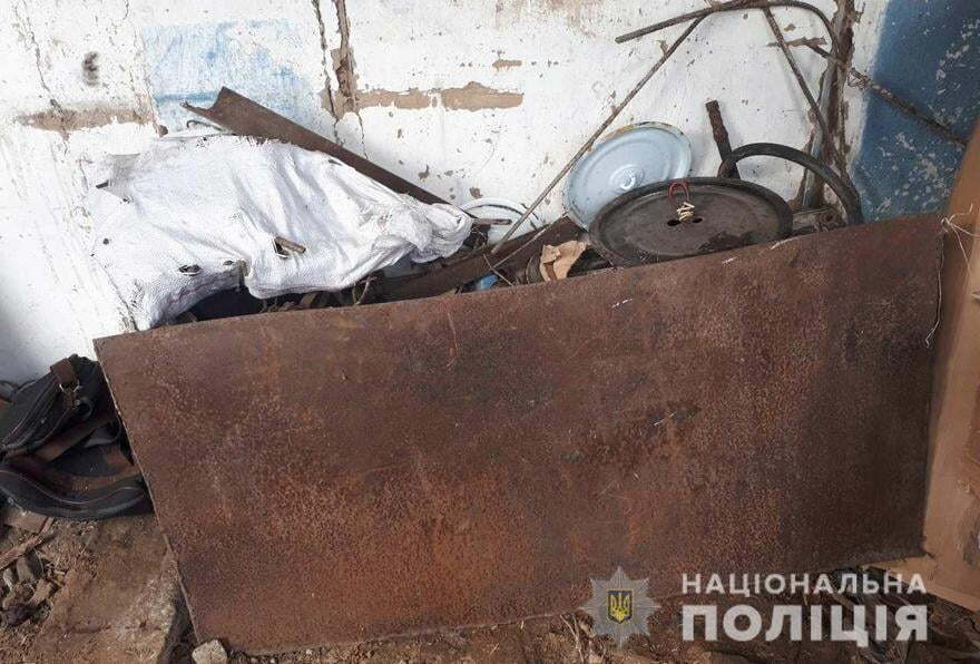 Металобрухт з кладовища – сумнівний бізнес може вартувати власниці позбавлення волі (ФОТО)