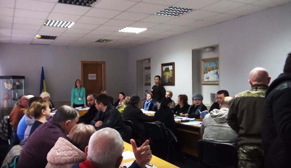 Хто, як та на чию користь рахуватиме голоси на Донбасі? – виборчком у Слов'янську створює перешкоди спостерігачам