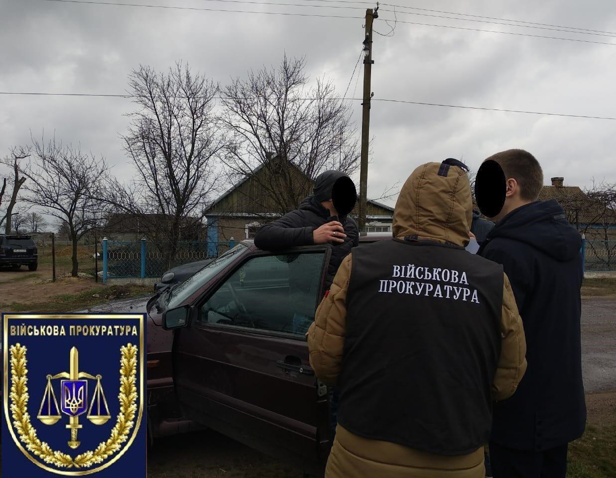 На Дніпропетровщині чиновник вимагав хабар за білборд