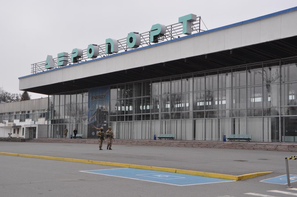 Дніпро посилено патрулюють бронемашини та спецпідрозділи СБУ – ЗМІ