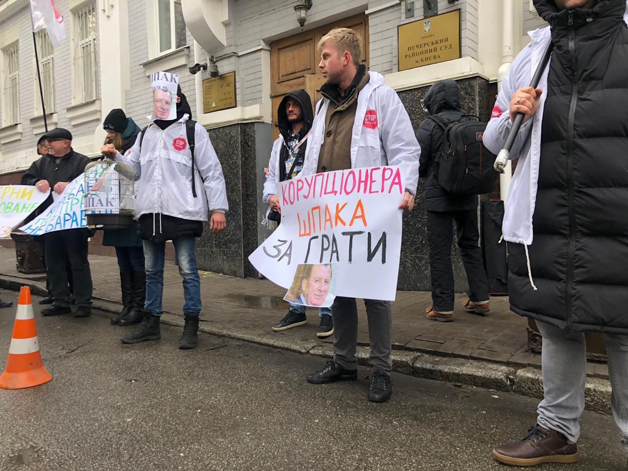Політ над гніздом Шпака – корупціонер знову пролетів