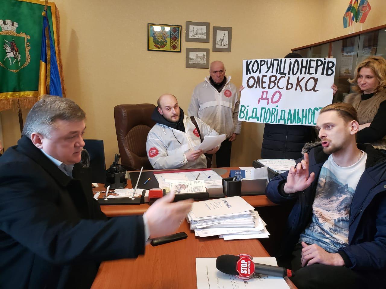 Фігурує у 8 кримінальних справах і має конфлікт інтересів: мер Олевська зізнався у своїх гріхах