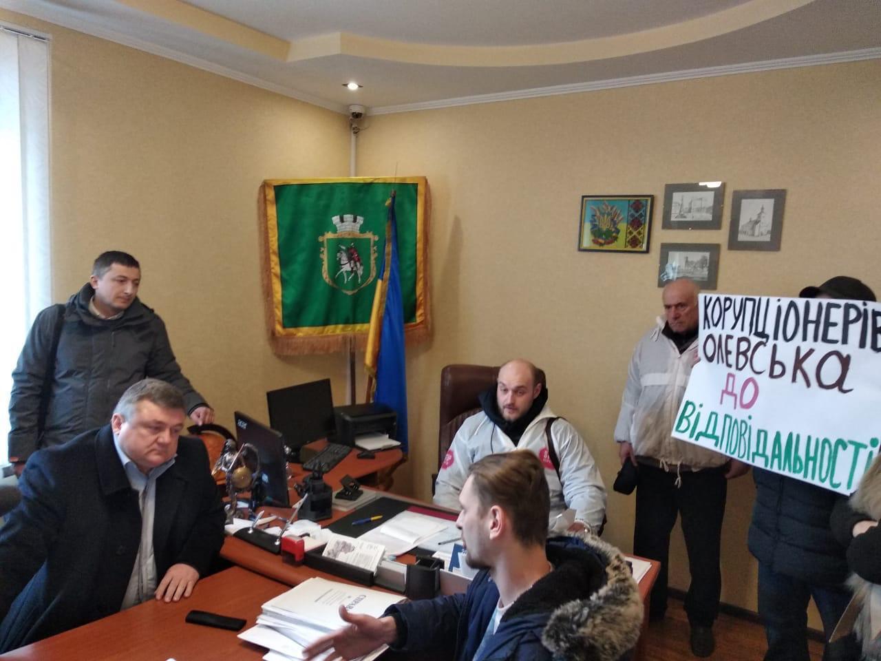 Фігурує у 8 кримінальних справах і має конфлікт інтересів: мер Олевська зізнався у своїх гріхах