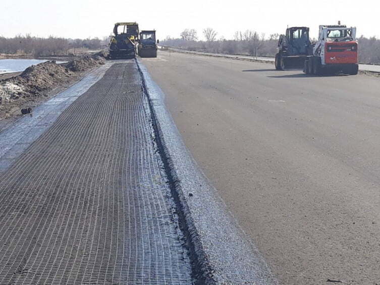 З непробивного бетону – відновлено роботи з будівництва траси Дніпро-Київ