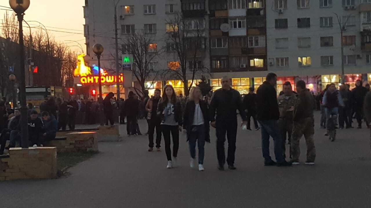 Переночувати під ЦВК за 700 гривень