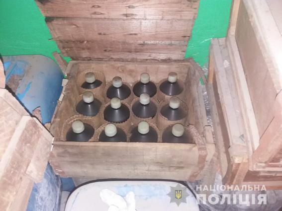На Дніпропетровщині наркоділок намагався втекти вплав від поліції – фото, відео