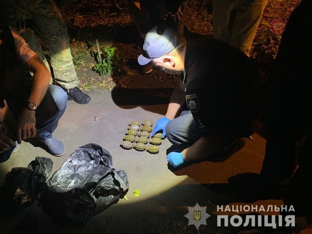 В Одесі двоє військовослужбовців торгували гранатами (ФОТО, ВІДЕО)