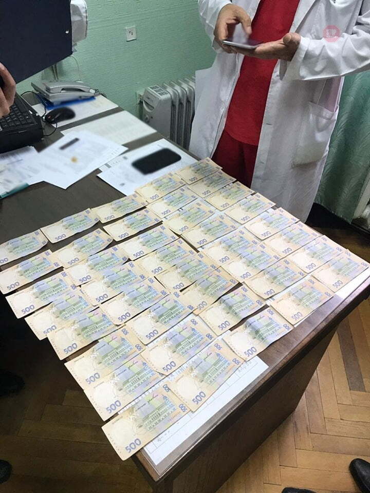 Нажива понад усе: в Національному інституті раку лікарі вимагали кошти з онкохворих за безкоштовні ліки