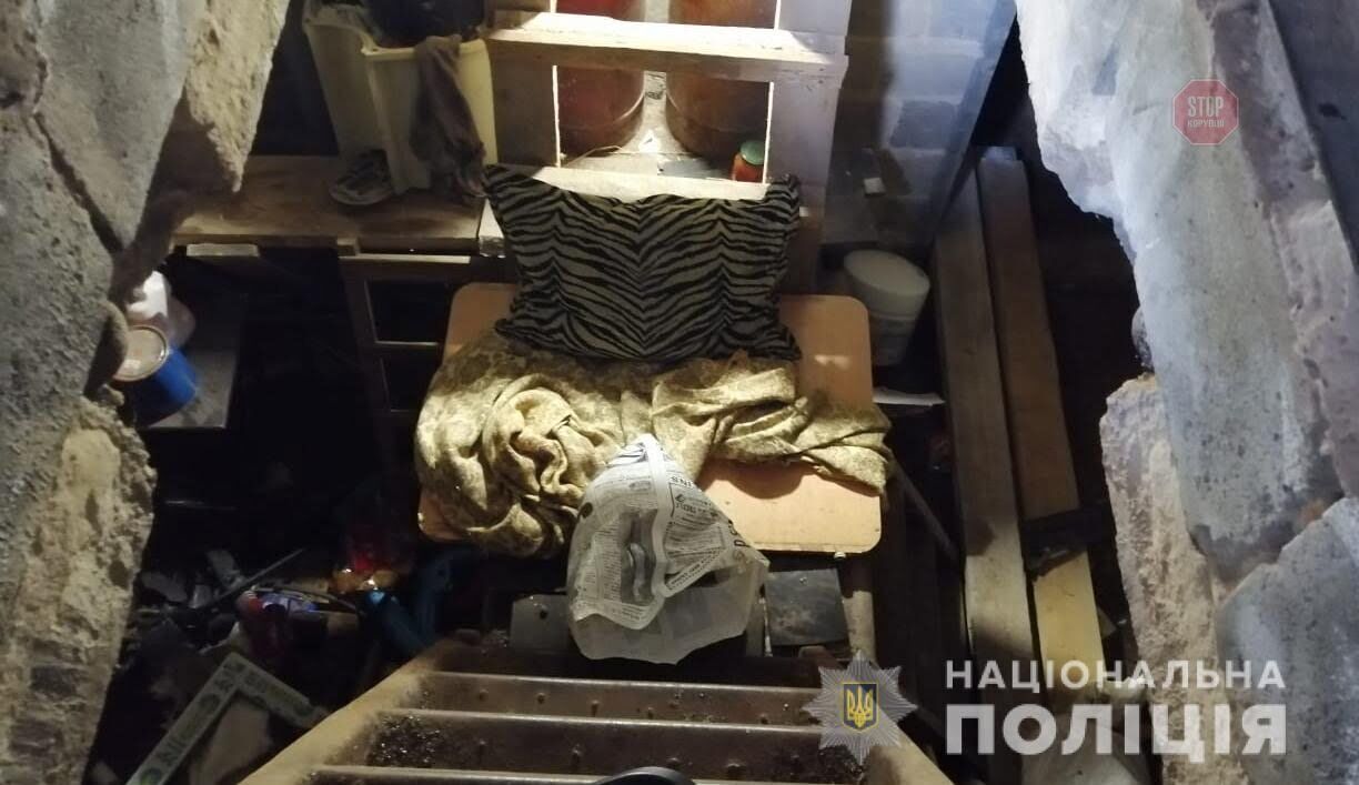 На Київщині таксист прикував пасажира ланцюгом у підвалі (ФОТО)