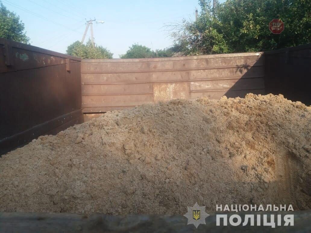 На Херсонщині правоохоронці спіймали піщаного браконьєра, який днями збив 2-х підлітків (фото)