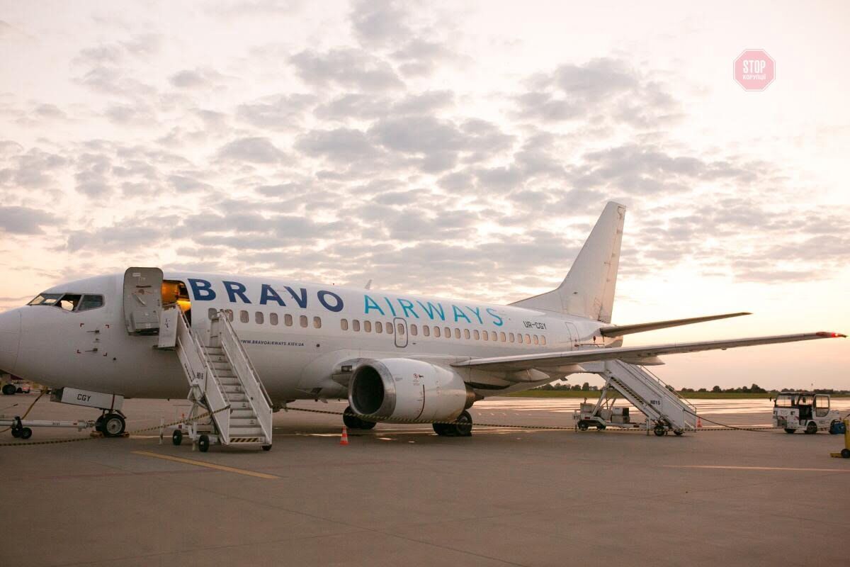 Народні депутати України ''засвітились'' у компанії з бізнесменом із ''чорного списку'' США (фото)