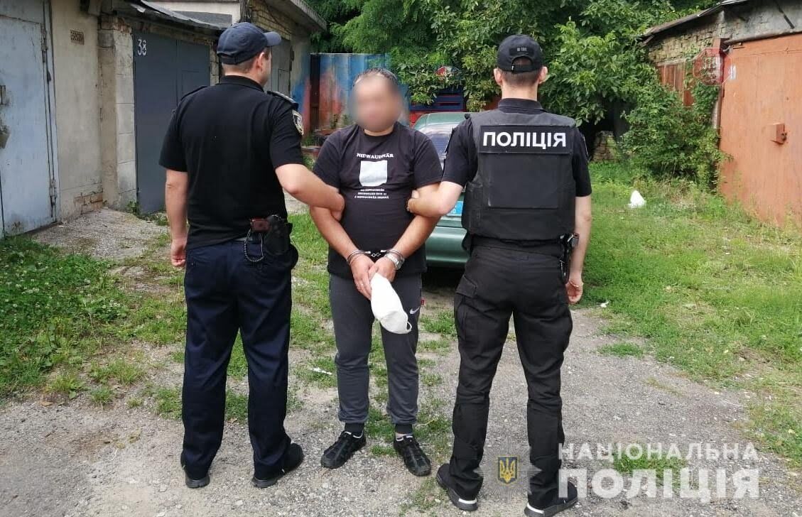 На Київщині таксист прикував пасажира ланцюгом у підвалі (ФОТО)
