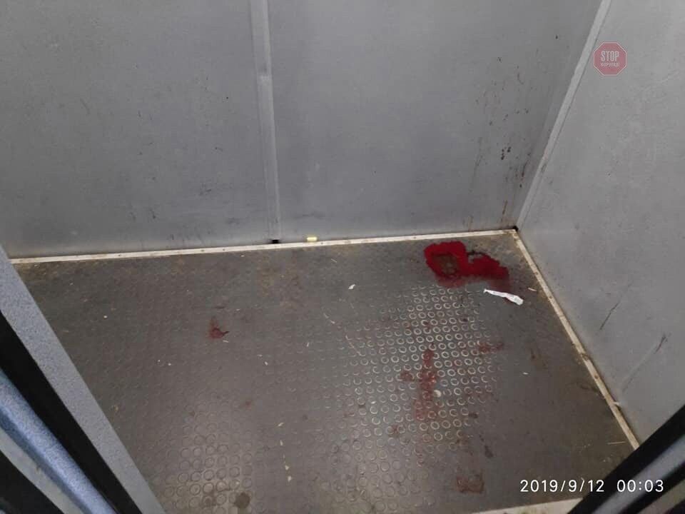 Дев'ять ножових поранень: в Одесі виходець з Іраку порізав дружину ножем та намагався втекти за кордон (фото)