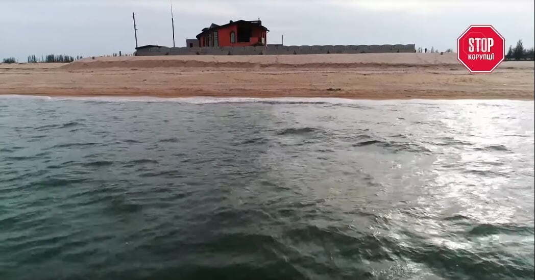 ''Гніздечко'' посадовця на березі моря