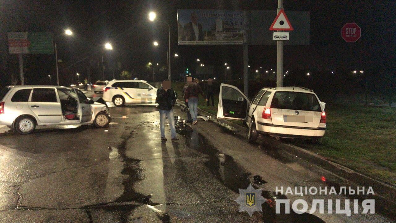 На Дніпропетровщині п'яний поліцейський влаштував ДТП: є постраждалі (фото)