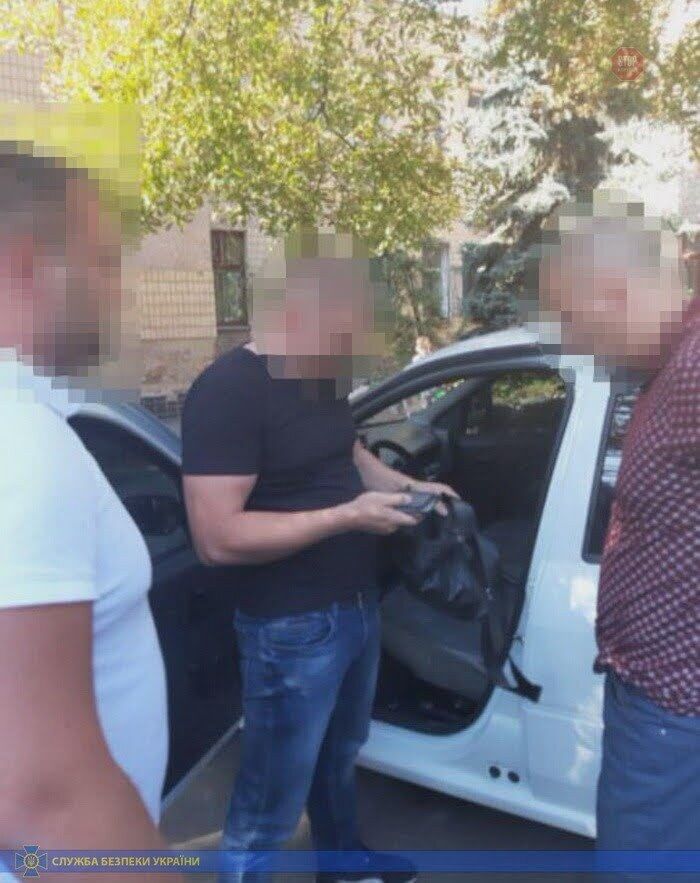 Десять тисяч гривень – і справа закрита: на Дніпропетровщині поліцейський вимагав хабар у злодія