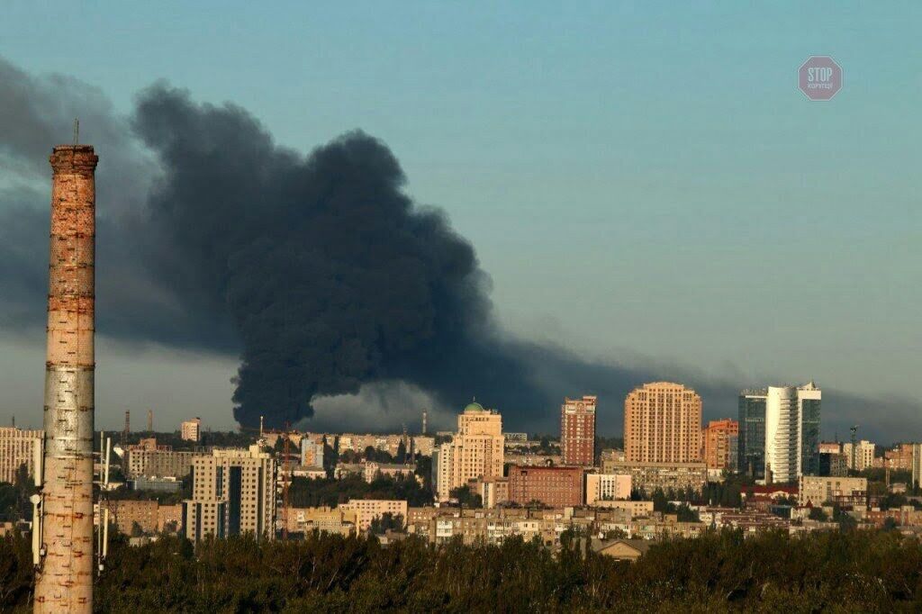 Окупований Донецьк горить: стало відомо, що відбувається у місті