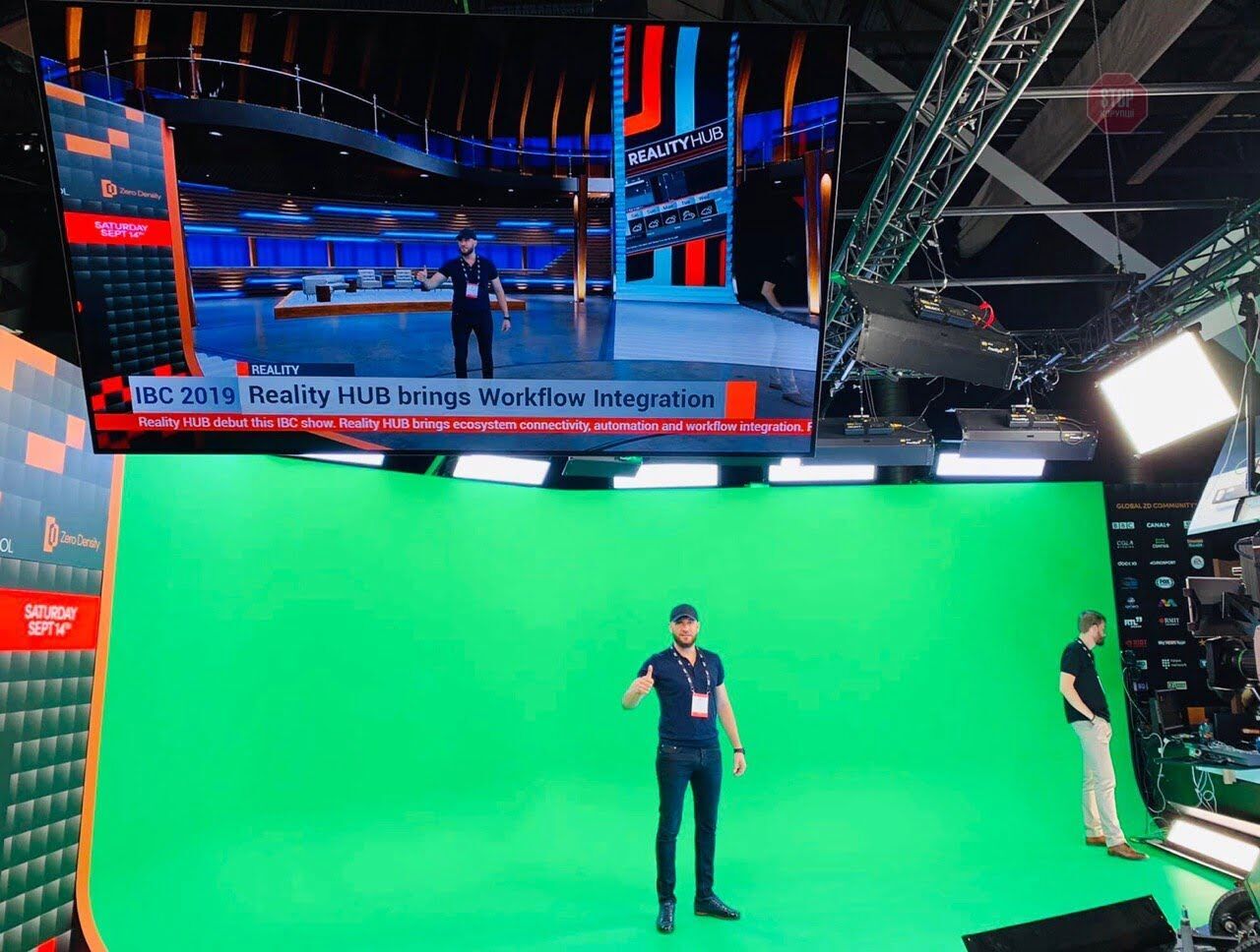  На банальній «зеленці» можна зобразити будь-який фон в студії