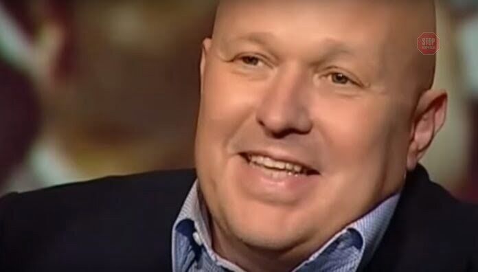 В одному з ток-шоу пан Скосар сам розповів про сумки з ''кешем'', за який купив собі місце в парламенті позаминулого скликання