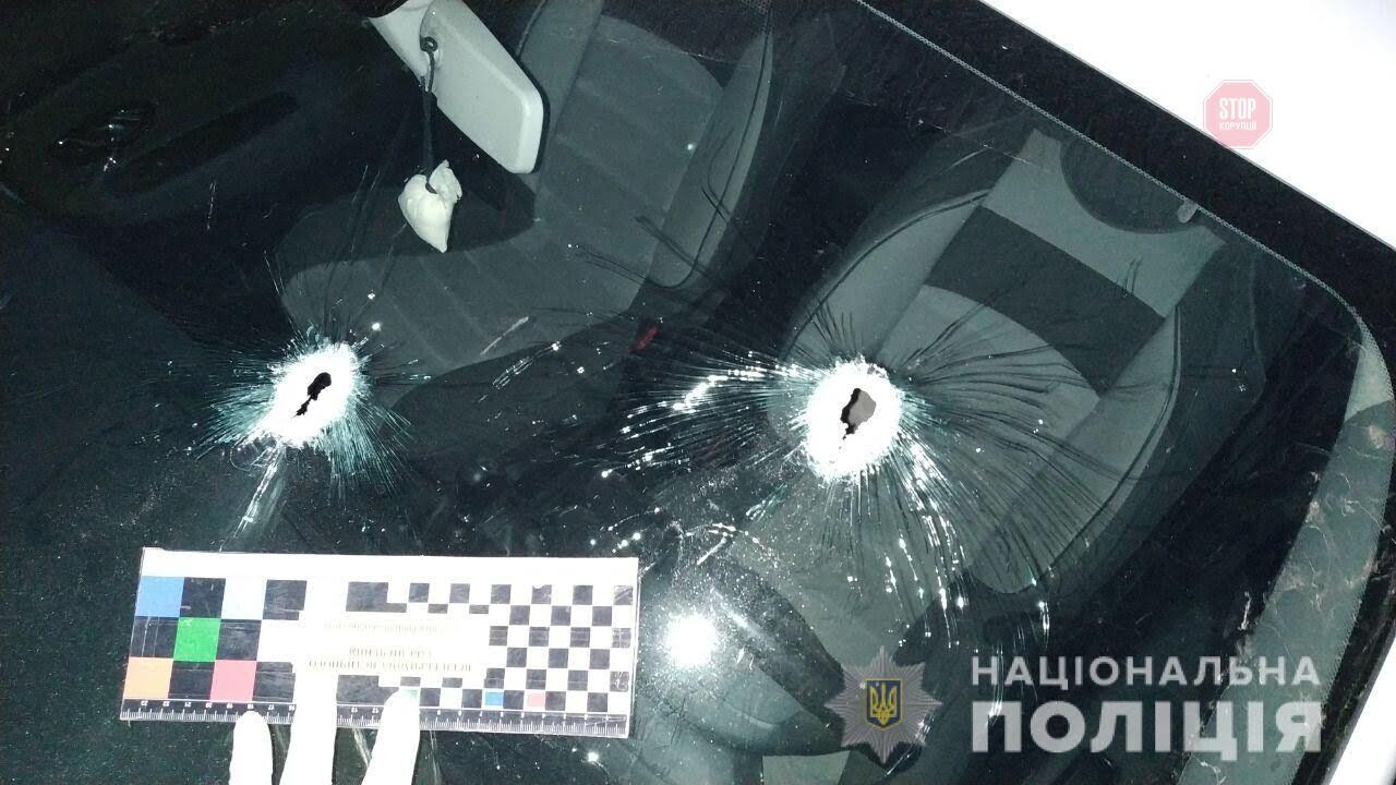 На Рівненщині обстріляли машину та будинок голови ОТГ (фото)