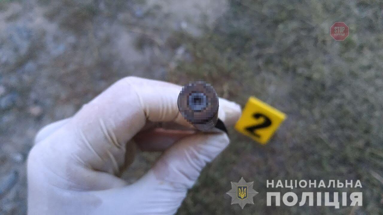 На Рівненщині обстріляли машину та будинок голови ОТГ (фото)