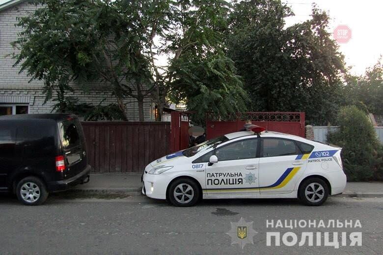 У Києві чоловік вистрілив у колишню дружину з гарпуна (фото)