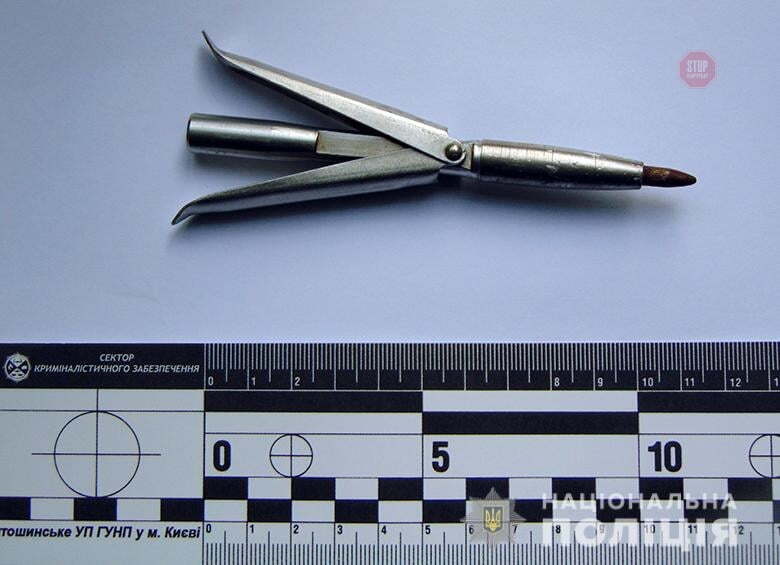 У Києві чоловік вистрілив у колишню дружину з гарпуна (фото)