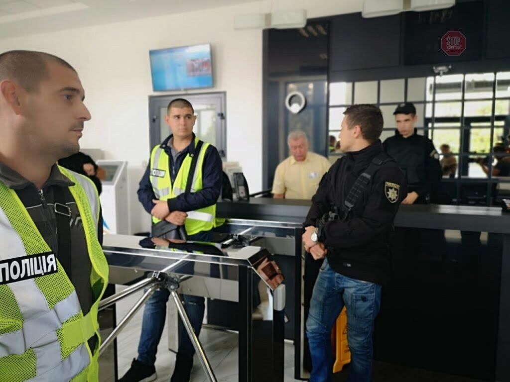 Обшуки в ''Асвіо банку'': мета – тиск на завод у Броварах