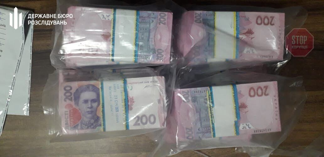 У Києві працівники поліції вимагали 150 тисяч доларів хабара