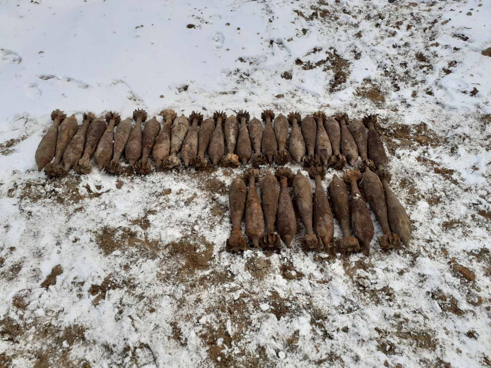 Житомирська область: піротехніки ДСНС області знищили 35 мінометних мін часів минулих війн