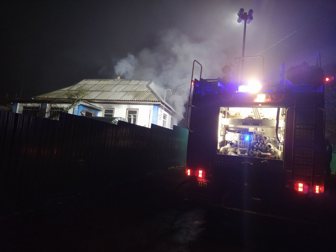 Під час гасіння пожежі бійці ДСНС Кіровоградщини врятували чоловіка
