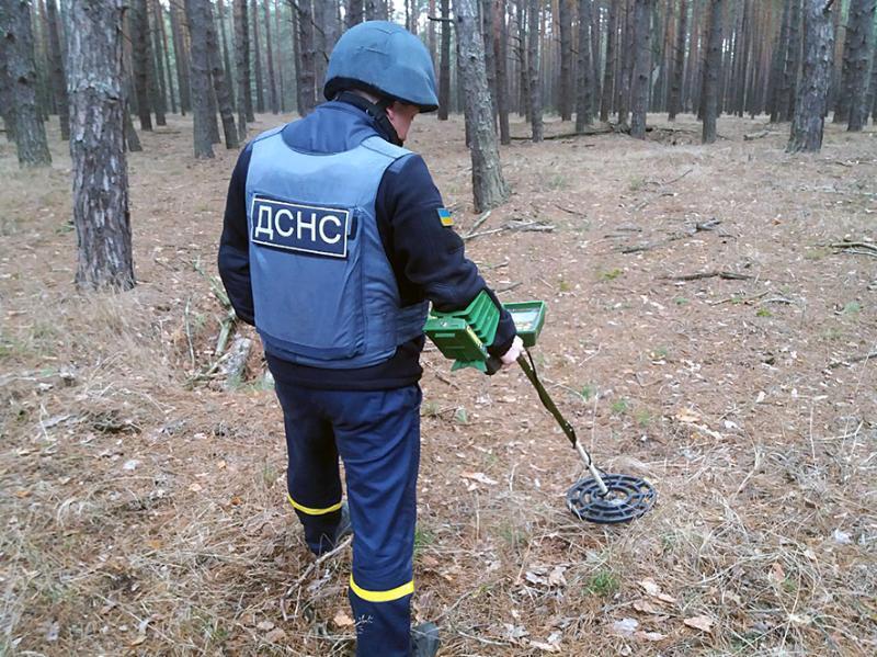 Полтавська область: піротехніки знищили застарілий боєприпас