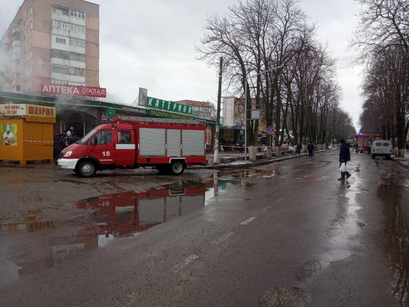 Кіровоградська область: вогнеборці ліквідували пожежу аптеки у м. Знам’янка