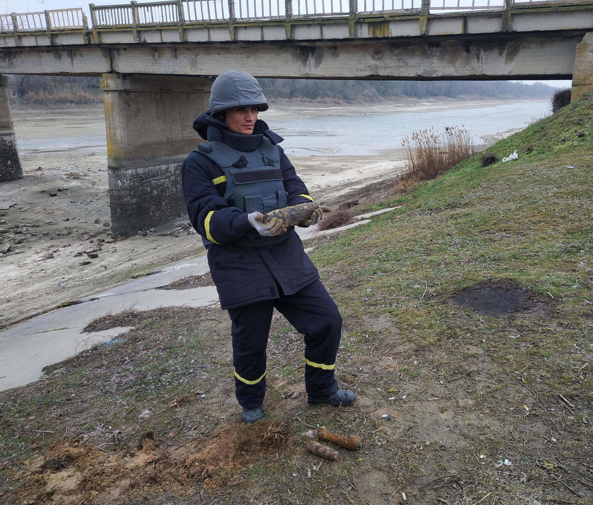 Херсонщина: у Каховському районі піротехнічною службою знищено боєприпаси часів минулих війн