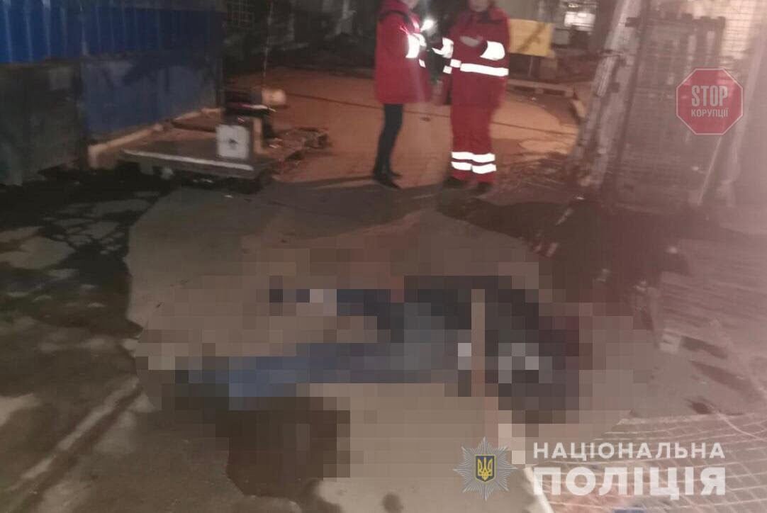 На Дніпропетровщині троє молодиків намагалися пограбувати ринок та вбили сторожа (фото)