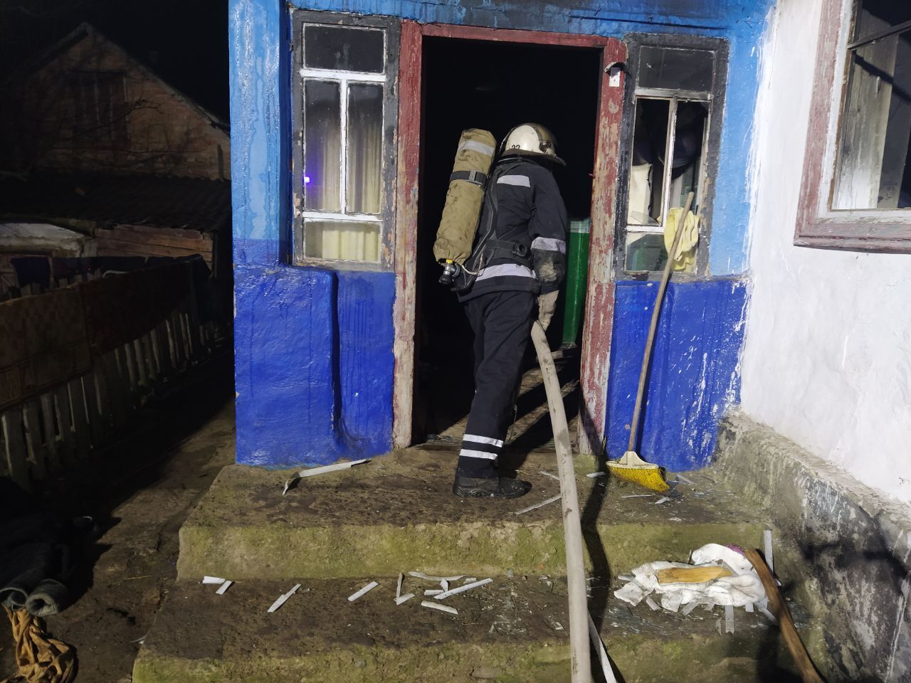 Під час гасіння пожежі бійці ДСНС Кіровоградщини врятували чоловіка