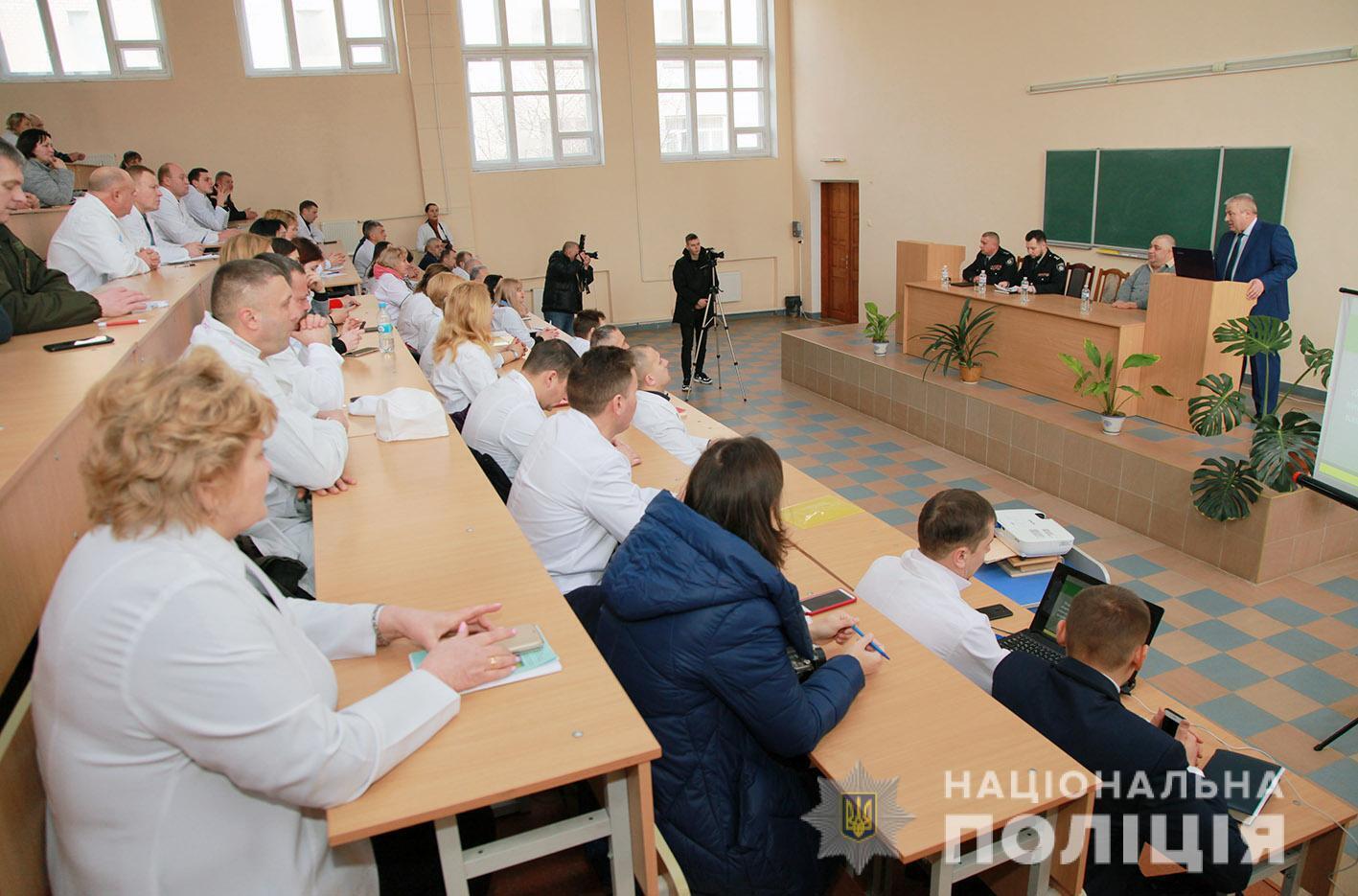 На Хмельниччині розпочалися перші міжвідомчі збори спеціалістів-кінологів з органів державної влади сектору безпеки