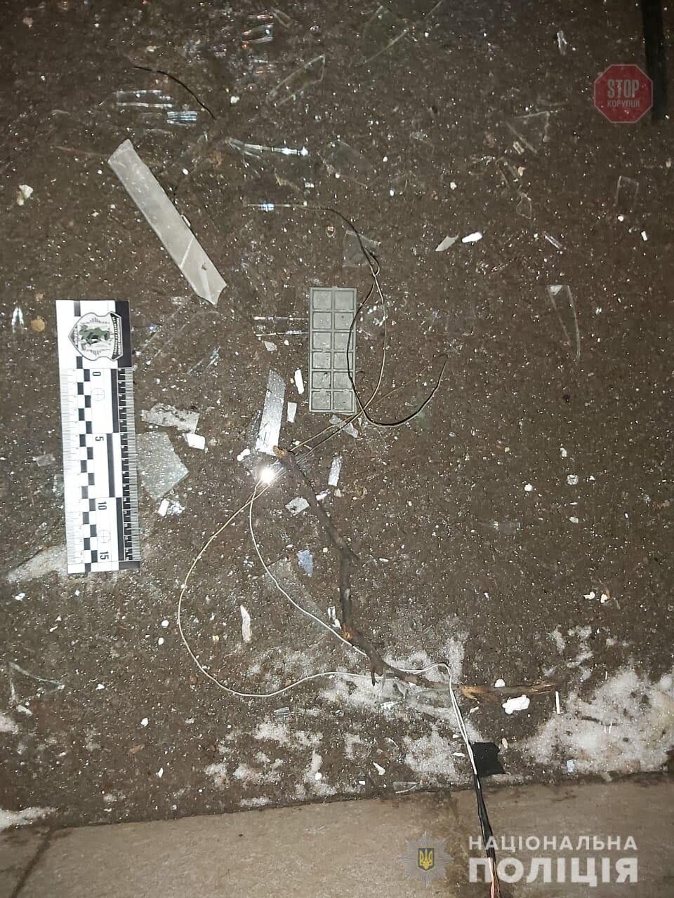 У Харкові невідомі заради грошей підірвали банкомат (фото, відео)