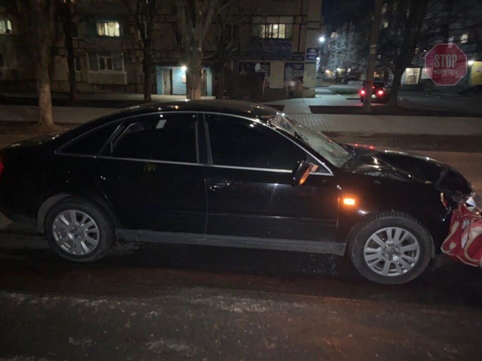 На Дніпропетровщині автівка насмерть збила двох жінок: поліція розшукує водія (фото)