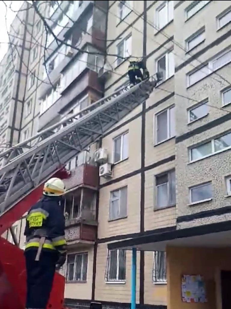 м. Дніпро: рятувальники допомогли відчинити вхідні двері квартири (ВІДЕО)