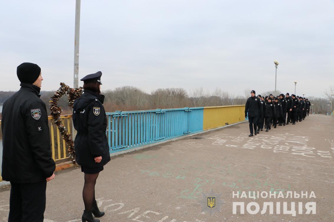 Чернігівська поліція встановила рекорд під час патріотичного флешмобу