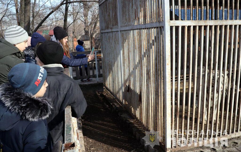 Поліцейські Донеччини організували для школярів змістовне дозвілля