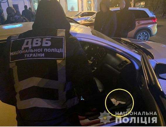 Оперативника дніпропетровської поліції викрила на хабарництві внутрішня безпека НПУ