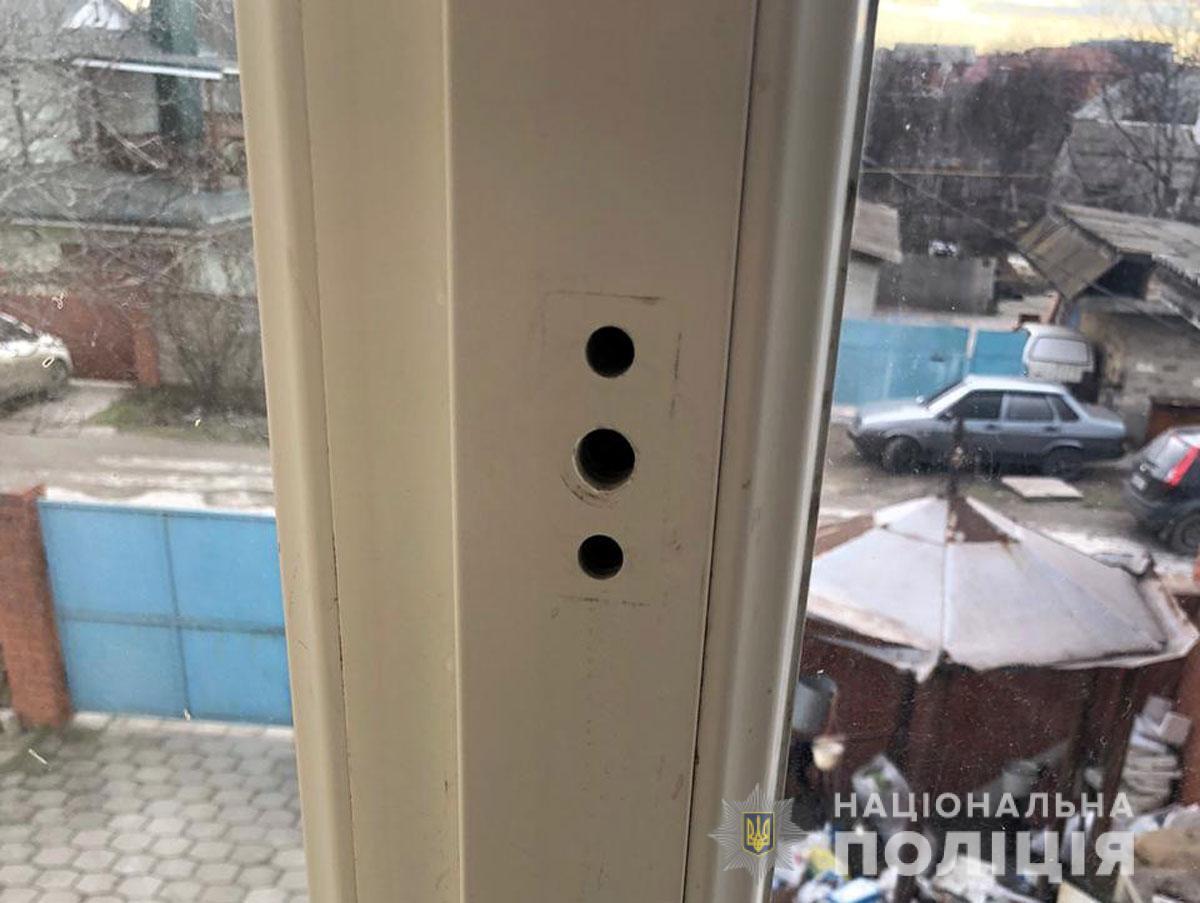 Поліцейські Донеччини викрили групу осіб, які утримували людей в трудовому рабстві