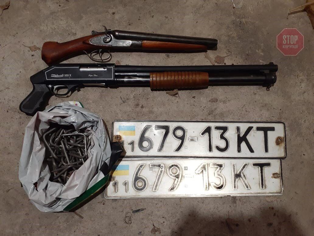 Вирощували та розповсюджували коноплю: на Київщині затримали наркоділків (фото)
