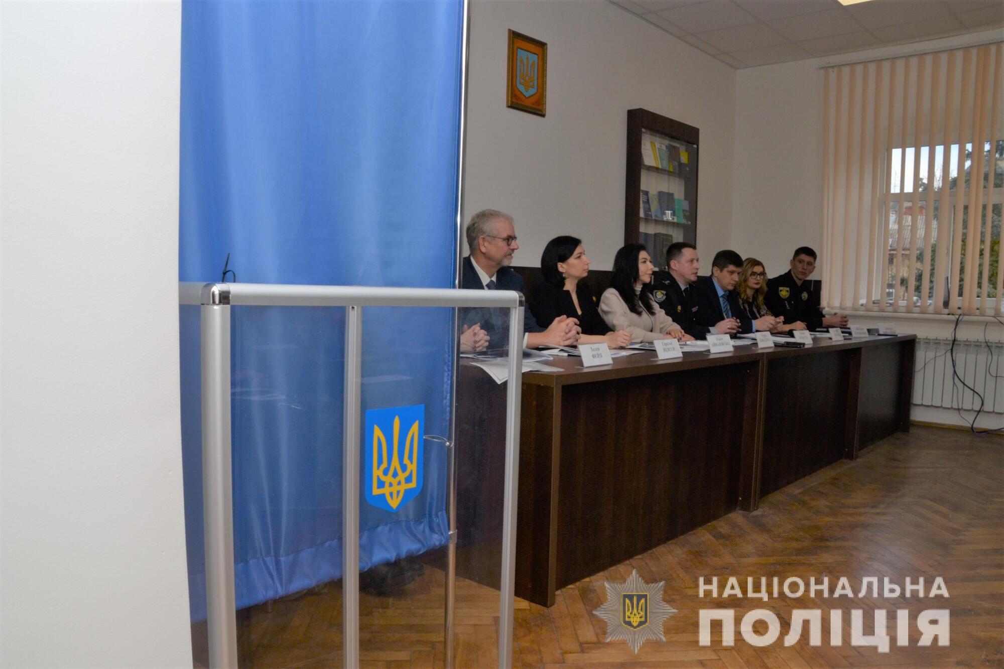 У Львівському державному університеті внутрішніх справ відкрили навчальну виборчу дільницю