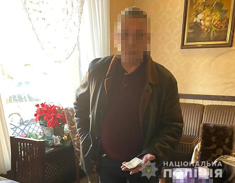 У Львові поліція затримала на хабарі двох посадовців Держпродспоживслужби