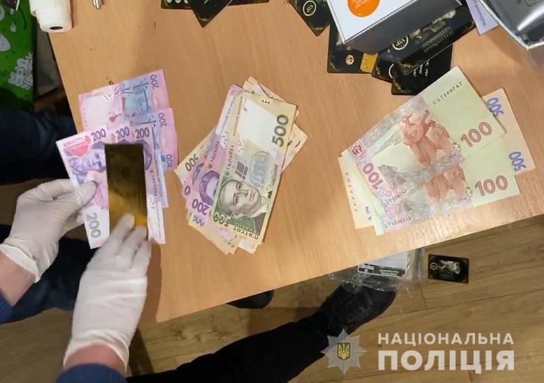 Столичні оперативники викрили діяльність кількох борделів, замаскованих під масажні салони